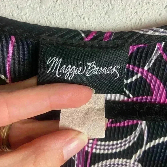 Maggie Barns 3X Blouse Geometric Print Pink Black Fairy Rave Stretchy Accordion - Picture 6 of 7